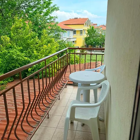 Guest house Dayana Double 6 *